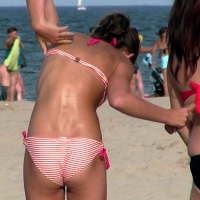 Candid teens in bikinis or on the beach 30940994rjK.jpg
