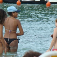 Amazing ebony ass in blue bikini with other sexy friends in bikinis 45416649zJf.jpg