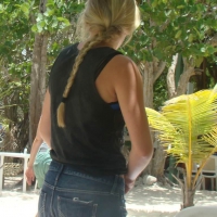 Candid beach and bikini babes 44582259LXO.jpg