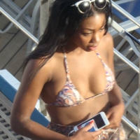 Candid beach and bikini babes 45450365lDQ.jpg