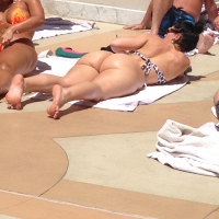 Candid beach and bikini babes 1454992853041.jpg
