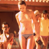 Beach and bikini babes 28614604SPn.jpg