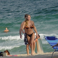 Beach and bikini babes 44044972FDo.jpg