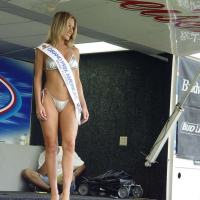 Beach and bikini babes 44045092AvQ.jpg
