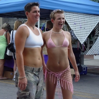 Beach and bikini babes 44045436wZc.jpg