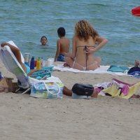 Beach and bikini babes 44045149mkI.jpg