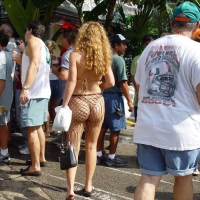 Beach and bikini babes 44045433vLZ.jpg