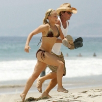 Sexy actress Hayden Panettiere paparazzi pics hayden_panettiere_01_003.jpg