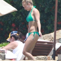 Sexy actress Hayden Panettiere paparazzi pics hayden_panettiere_02.jpg