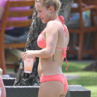Sexy actress Hayden Panettiere paparazzi pics hayden_panettiere_03_001.jpg