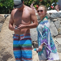 Sexy actress Hayden Panettiere paparazzi pics hayden_panettiere_07.jpg