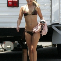 Sexy actress Hayden Panettiere paparazzi pics hayden_panettiere_08_003.jpg