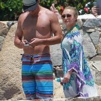 Sexy actress Hayden Panettiere paparazzi pics hayden_panettiere_bikini_sexy_03.jpg