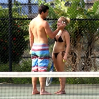 Sexy actress Hayden Panettiere paparazzi pics hayden_panettiere_bikini_16.jpg