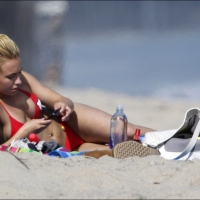 Sexy actress Hayden Panettiere paparazzi pics hayden-panettiere-021_001.jpg