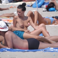 Verna topless beach girls out in the sun 0145.jpg