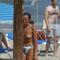 Sexy mature girls on Vilanova topless beach 0053.jpg