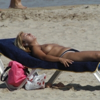Sexy mature girls on Vilanova topless beach 0057.jpg