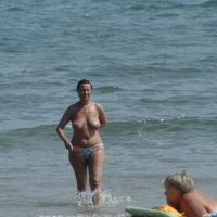 Sexy mature girls on Vilanova topless beach 0058.jpg