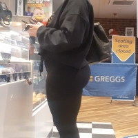 Thick chick in leggings