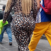 Candid big booty blonde chick with her ass jiggling in cheetah print leggings cheetah girl 3.mp4-2023-01-07-08h32m42s611.jpg