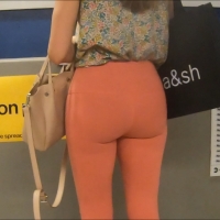 Peach milf booty