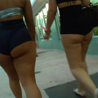 Big booty babes showing cheeks