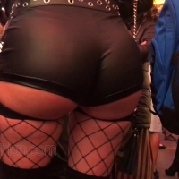 Incredible booty short ass