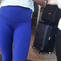 Blue leggings babe camel toe