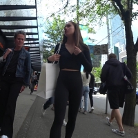 Beauty in Lulu leggings