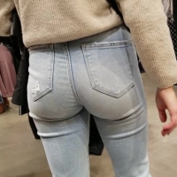 Candid blonde foreign hottie with a great ass and vpl in tight jeans foreignpawgg.mp4-2023-01-14-11h04m43s927.jpg