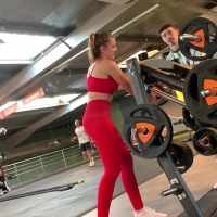 Gym hottie in red