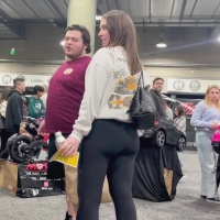 Auto show hottie