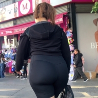 Huge spandex booty