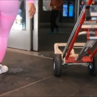 Candid ebony babe with an incredible bubble butt in pink leggings at the train station Screenshot (279).jpg