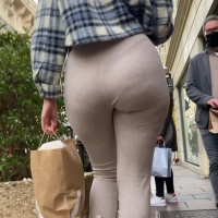 Candid sexy Latina chica with a nice ass in tight grey leggings IMG_0249.MOV-2023-01-19-17h39m48s460.jpg