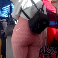 Big booty candid Latina chick in pink Tik Tok leggings big pink tiktok.mp4-2023-01-20-16h22m50s341.jpg