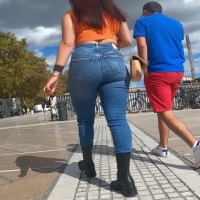 Big jeans booty