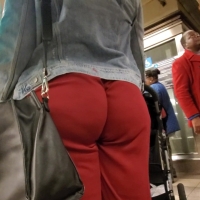 Candid ebony gilf with a deep wedgie going into her big booty C&G305.mp4-2023-01-21-08h14m05s737.jpg