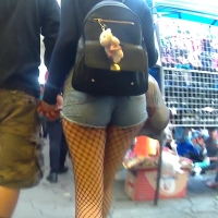 Candid Latina babe with a sexy ass in denim shorts and fishnet stockings Do you like fishnet stockings_.mp4-2023-01-21-08h27m51s715.jpg