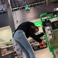 Amazon Fresh cutie