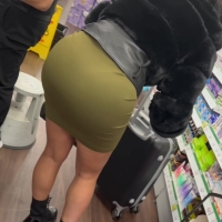 Candid botox looking lady with a phat booty and vtl in a tight little olive green skirt IMG_3240.MOV-2023-01-28-11h26m10s532.jpg