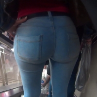 Candid hottie with a sexy bubble in skin tight jeans Crazy round bubble in jeans.mp4-2024-01-28-07h51m51s650.jpg