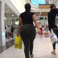 Hot candid redbone babe with a phat ass in grey leggings at the mall stealth_37.mp4-2024-01-28-10h20m15s858.jpg
