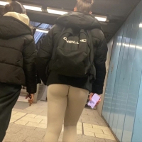 Candid cute girl with a nice ass eating her white leggings video-output-9EF7C2AF-089F-49C5-8F8F-3365AD3039FB.mov-2024-01-28-11h12m40s389.jpg