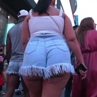 Candid sexy phat ass white girl in frayed denim shorts C&G448.mp4-2023-01-29-05h20m20s764.jpg