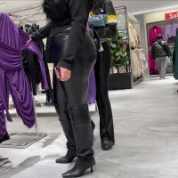 Two hot candid Latina babes with sexy asses in tight wetlook pants TCO221150.mp4-2023-01-29-10h40m43s618.jpg