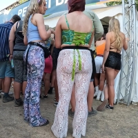 Duo of sexy candid festival girls with nice asses in leggings and see through pants 2Sbeautiful(1).mp4-2023-01-29-12h03m09s471.jpg