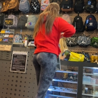 Athletic babe with a nice ass