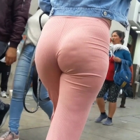 Candid hottie with a sexy big dimpled peach and vtl in peach leggings peach season.mp4-2023-02-04-11h18m18s868.jpg